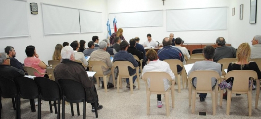 Se realizó anoche una charla sobre la reforma electoral que se esta evaluando y la implementación del voto electrónico o la boleta única